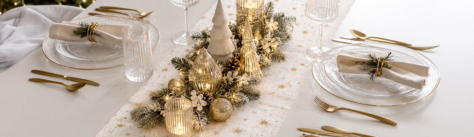 HOMEA - Chemin de table blanc motif étoiles dorées