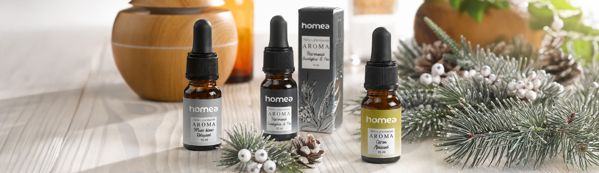 HOMEA - Trois flacons d'aromathérapie (musc blanc, eucalyptus, citron)