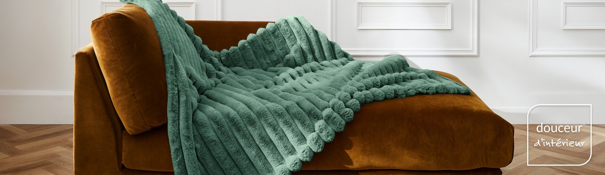 douceur d'intérieur - Boudoir plaid fourrure cèdre